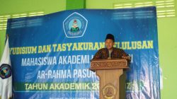 10 Wisudawati Terbaik Dapatkan Beasiswa dari Yayasan Ar-Rahma